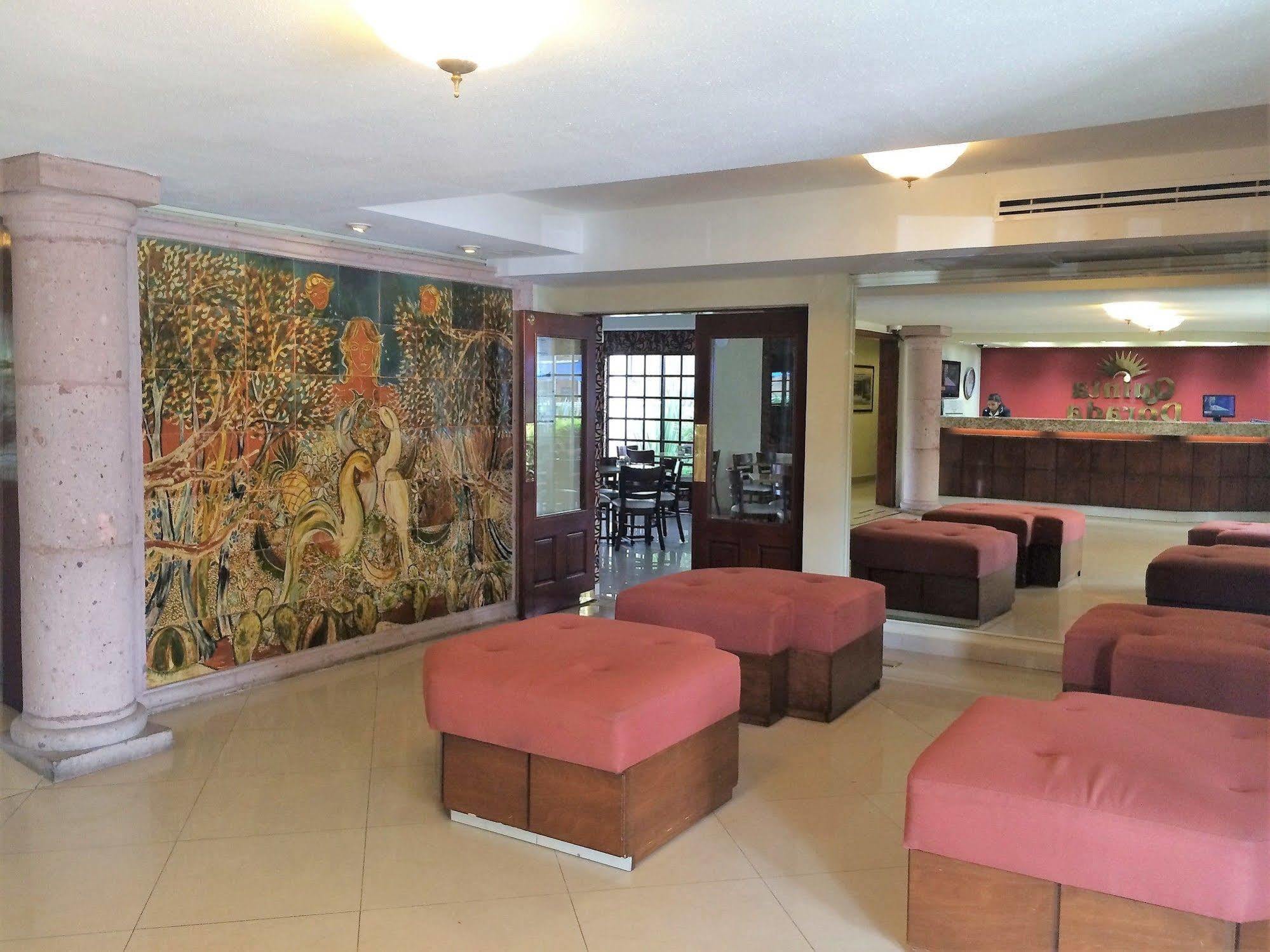 Quinta Dorada Hotel & Suites Сальтільо Екстер'єр фото